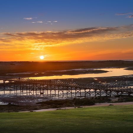 Wyndham Grand Algarve Hotel Quinta do Lago Bagian luar foto Sunset over the San Marcos River
